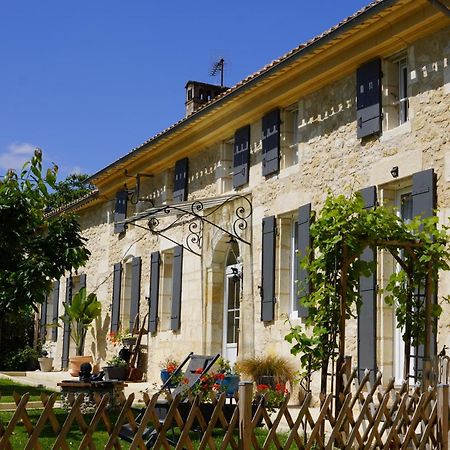 Bed and Breakfast La Girondine Galgon Екстер'єр фото