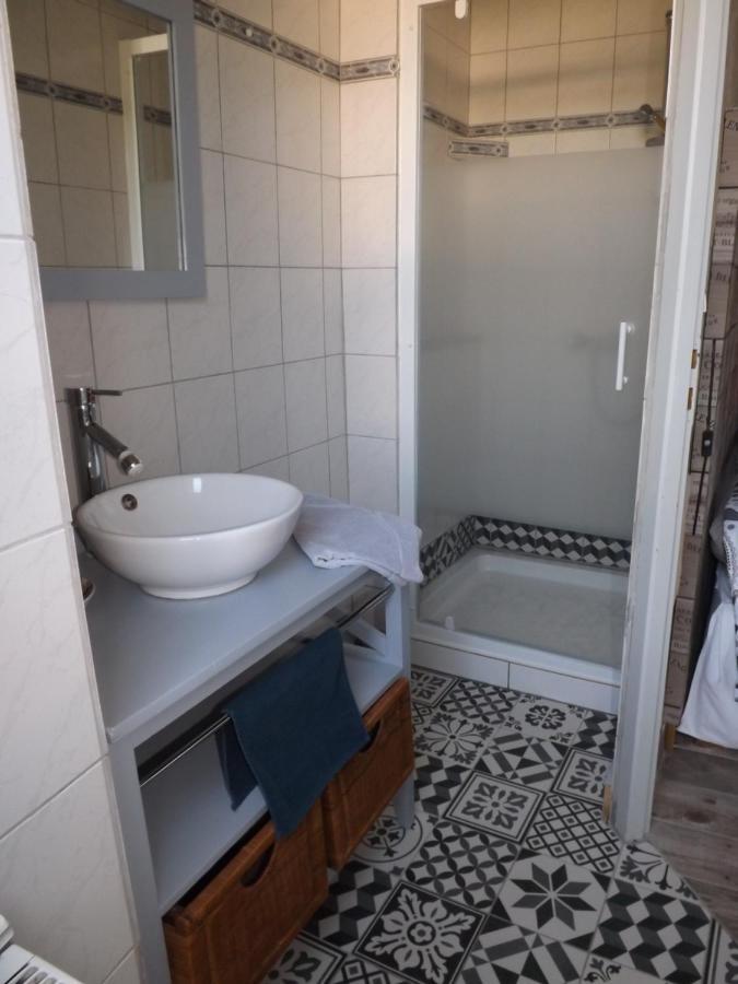 Bed and Breakfast La Girondine Galgon Екстер'єр фото