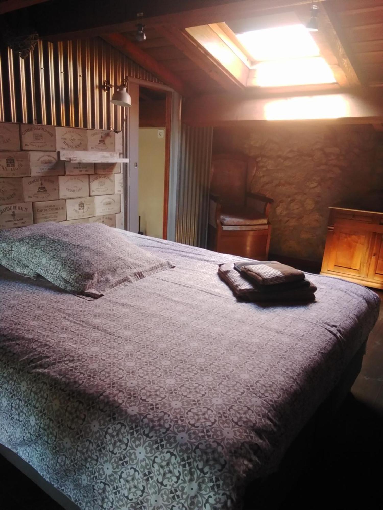 Bed and Breakfast La Girondine Galgon Екстер'єр фото